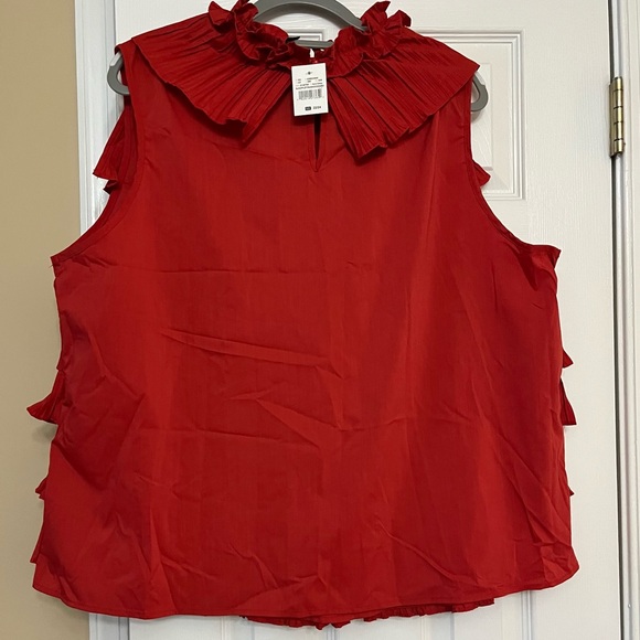 ✅🌹Red Ruffled Sleeveless Top - Picture 5 of 6